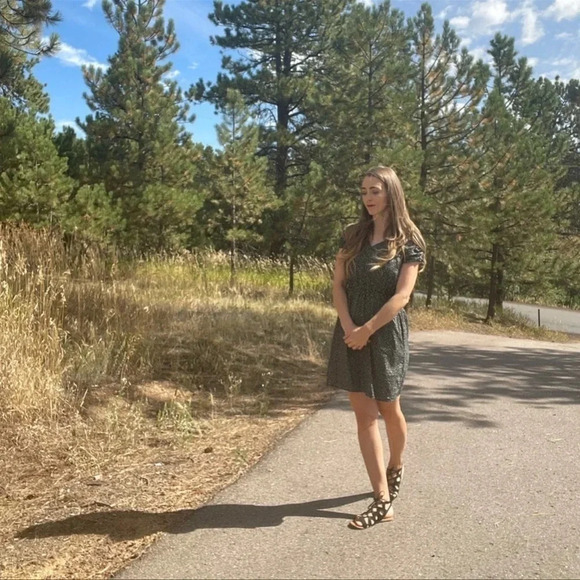 Banana Republic Dress - Picture 4 of 8